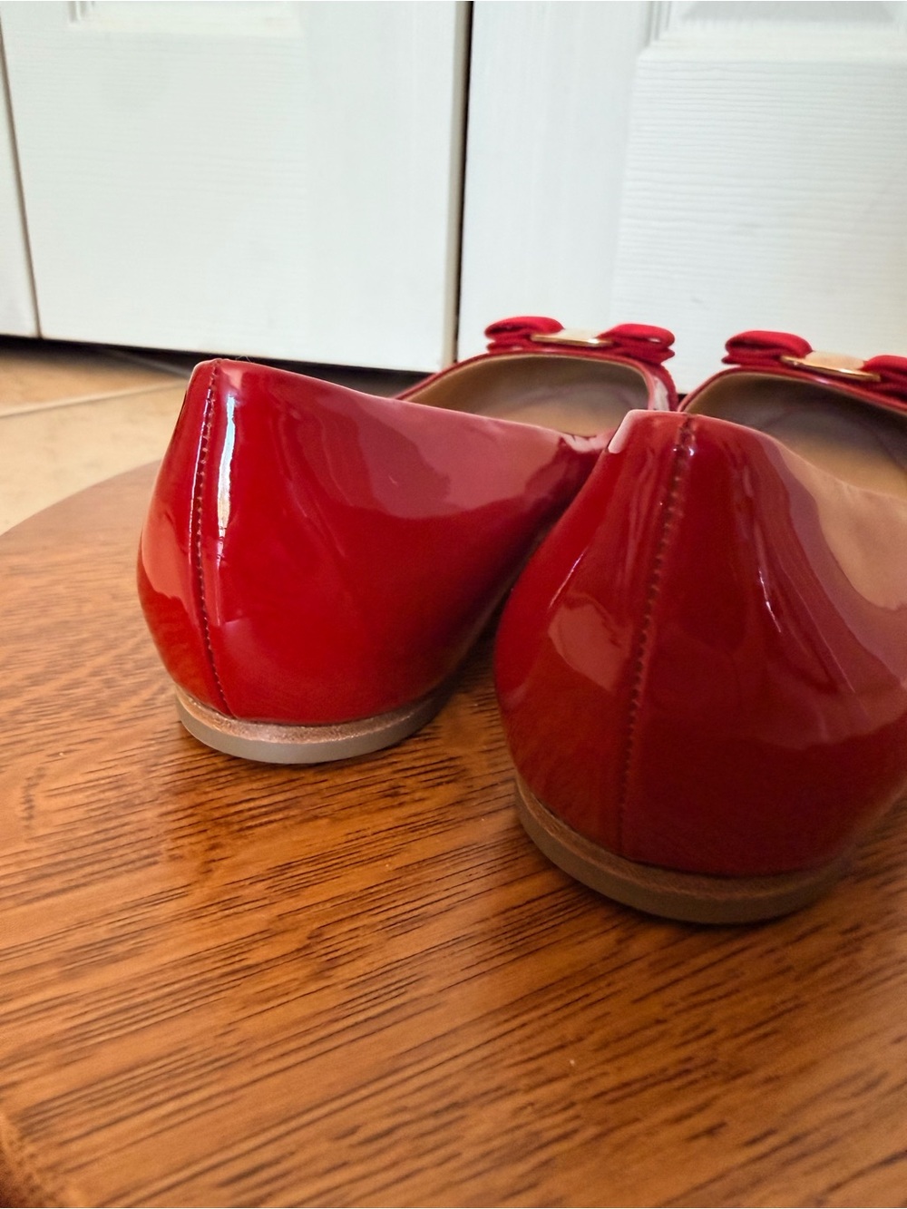 Salvatore Ferragamo Red Patent Vara Bow Varina Ballet Flats - Picture 6 of 9